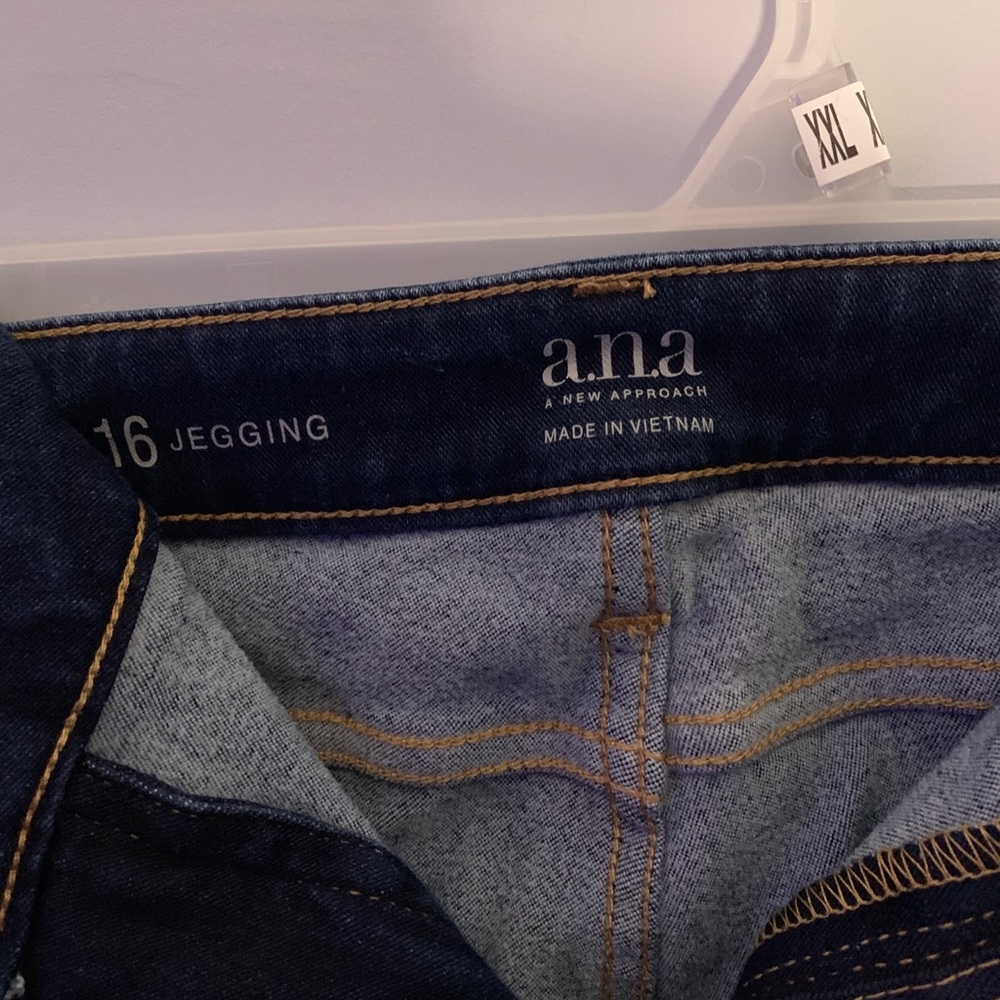 ANA Dark Blue Jeggings *NWOT*